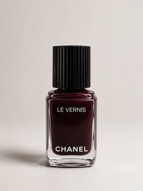 CHANEL Le Vernis Nail Polish - Deep Wine